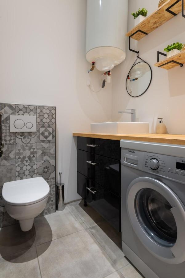 Latelier 2Br W Ac At 4 Min From The Beaches Of Old Nice Welkeys Dış mekan fotoğraf